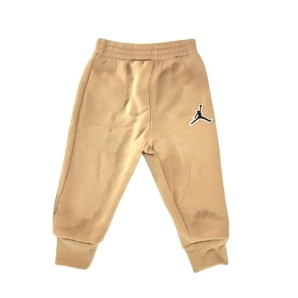 Infant Jordan 2 peice hoodie sweat pants set